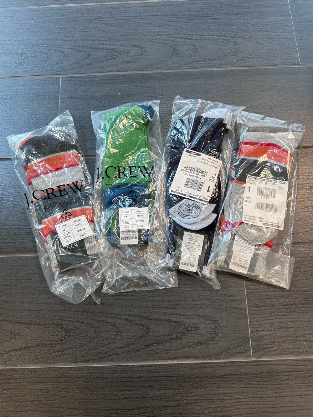 Men's J. Crew Sock Bundle (4) pairs  - Grey, Green & Navy Assorted